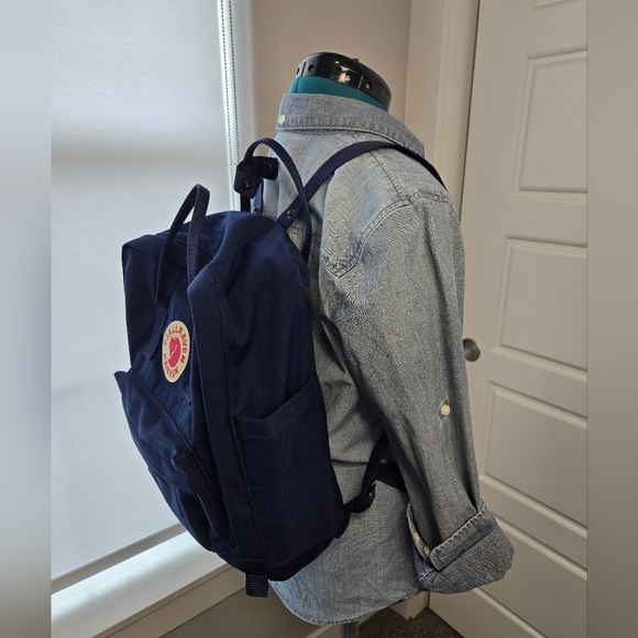FJALLRAVEN ORIGINAL KANKEN BACKPACK WITH SEAT PAD NAVY BLUE UNISEX TRAVEL SCHOOL main image 13